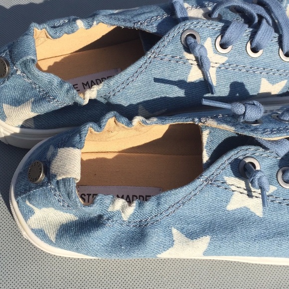 Steve Madden Sneakers - Picture 5 of 7